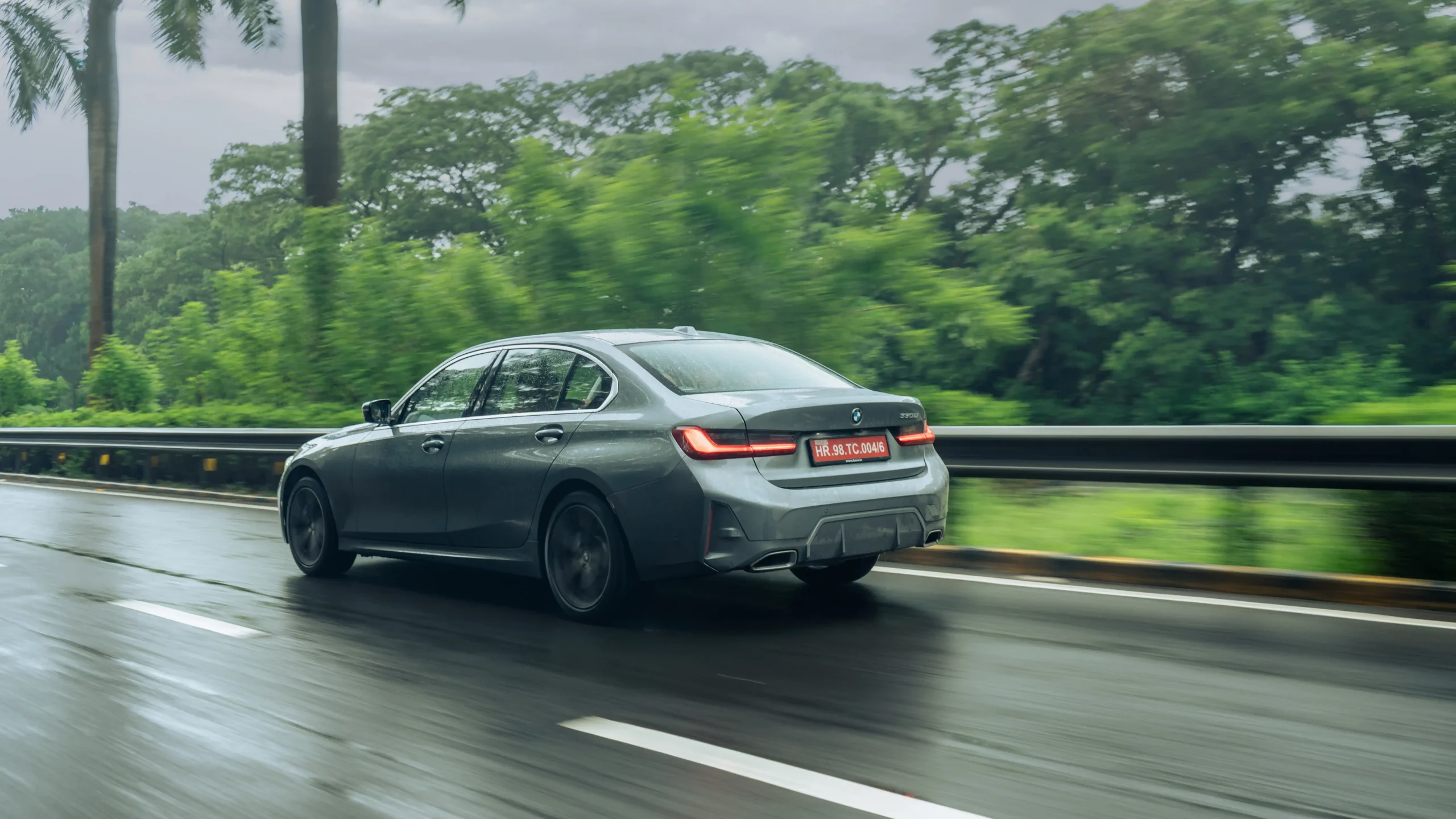 BMW 3 Series LWB – C the Bigger Picture