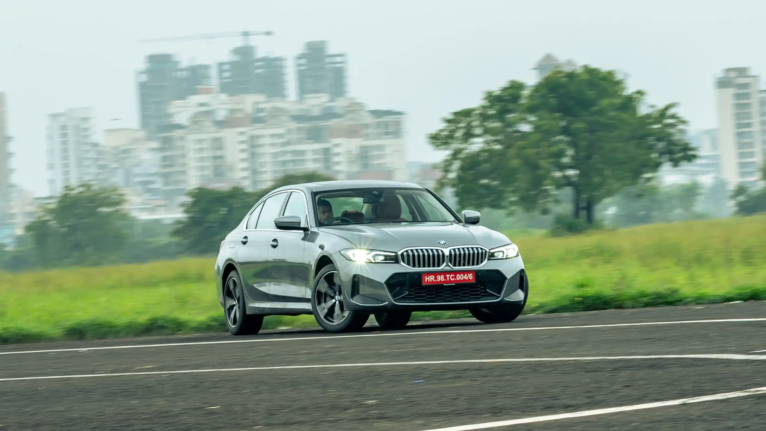 BMW 3 Series LWB – C the Bigger Picture