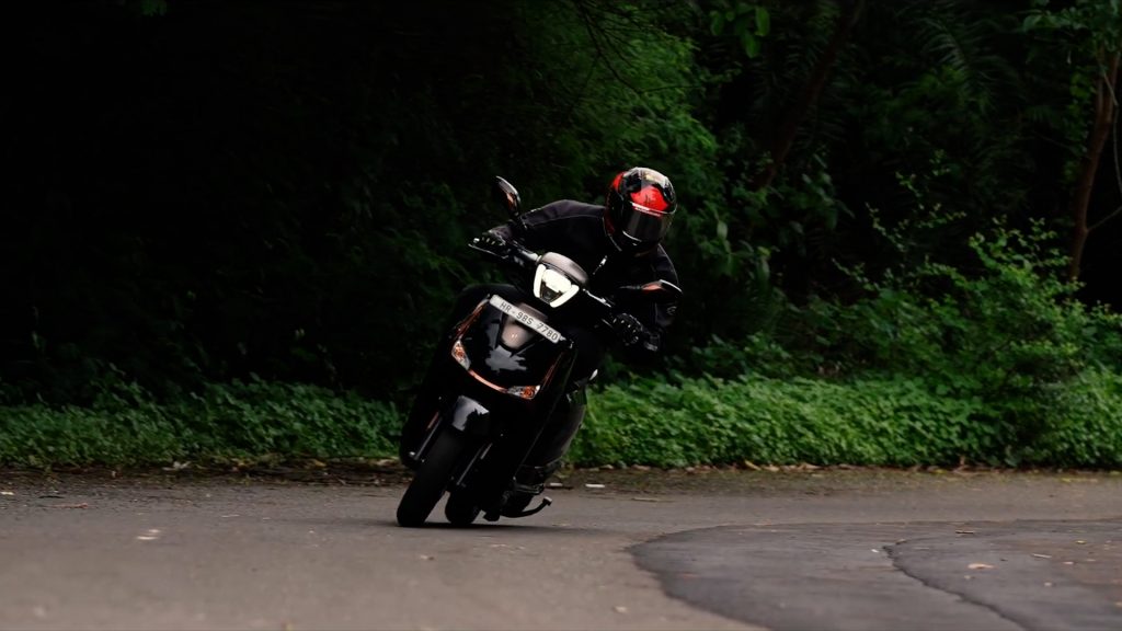 Hero Destini 125 handling